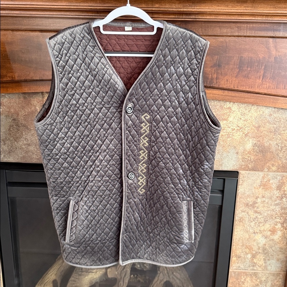 Beautiful ethnic Kyrgyzstan made gray velvety quilted vest embroidery XL (50)